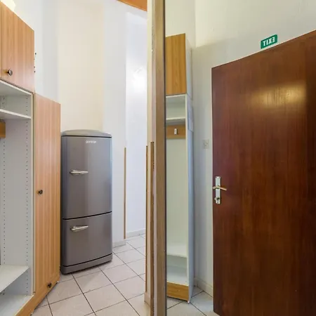 Apartment 2534b Karigador